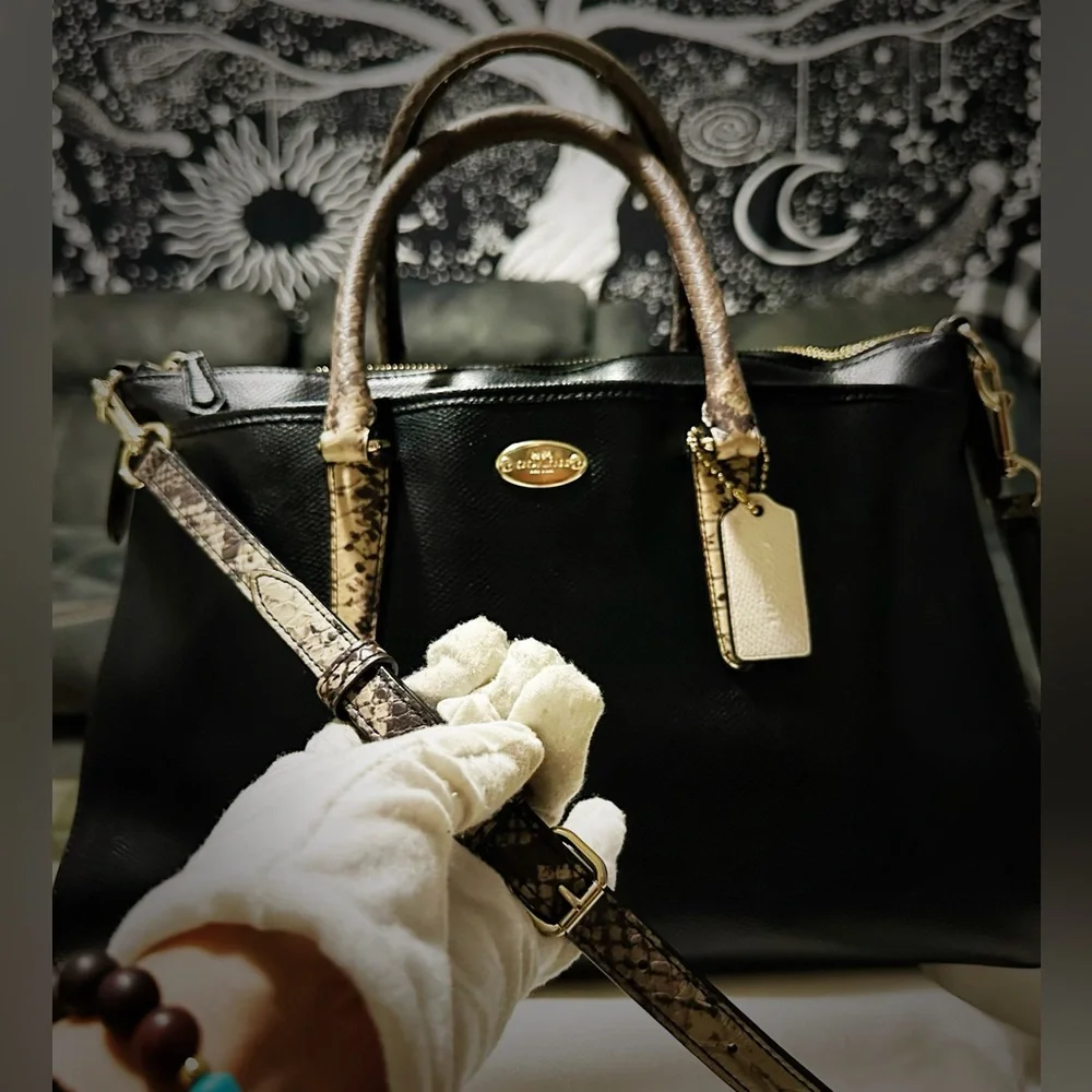 Vintage style Y2K Coach Black Satchel with Brown Accents tote shoulder bag - Picture 10 of 17